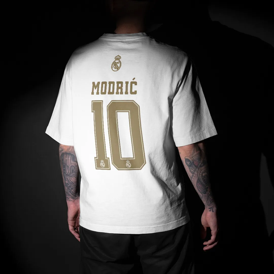 Luka Modrić : Real Madrid Graphic Printed Unisex Oversized T-shirt